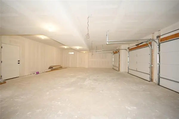 103 Johnson CIR, Dearborn, MO 64439