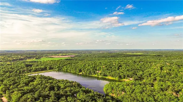 133 & 134 Greentree RDG, Mound City, KS 66056