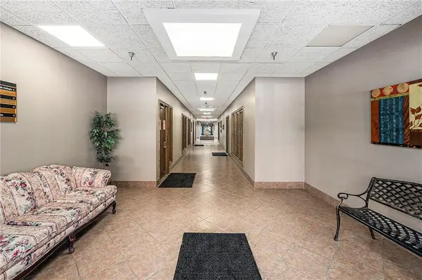 115 E Park ST, Olathe, KS 66061