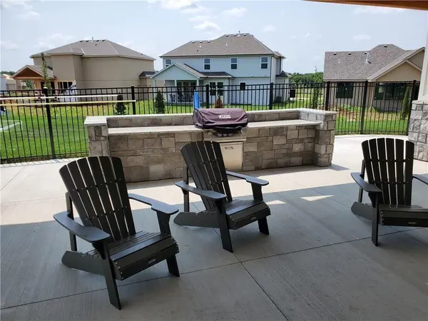 17149 W 168th PL, Olathe, KS 66062