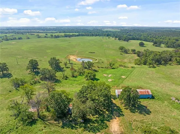 20886 E B HWY HWY, Sheldon, MO 64784