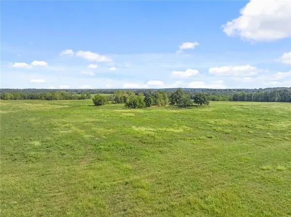 20886 E B HWY HWY, Sheldon, MO 64784