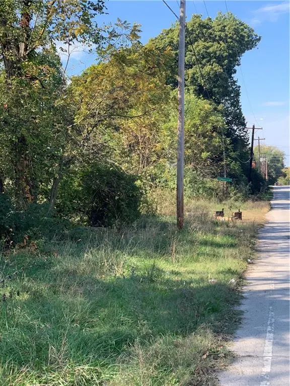 9707 E Wilson RD, Independence, MO 64050