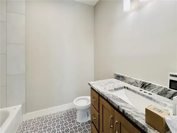12730 NW Larkspur LN, Platte City, MO 64079