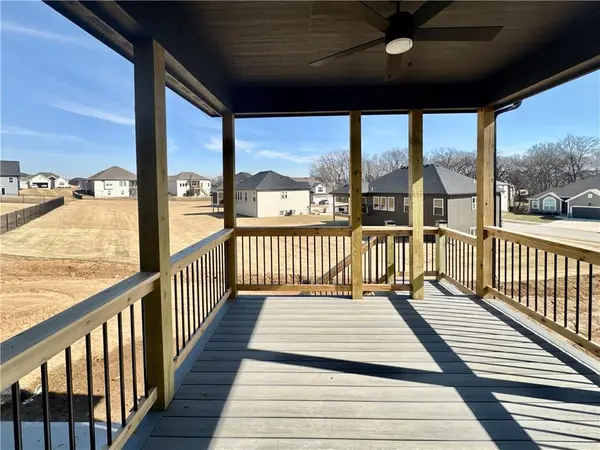 12775 NW Larkspur LN, Platte City, MO 64079