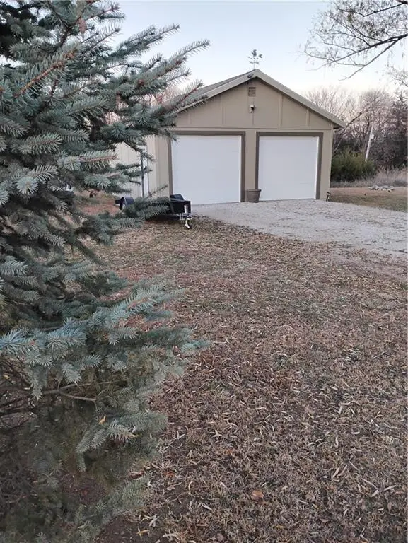 133 S Linn Valley DR, Linn Valley, KS 66040