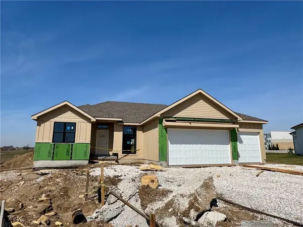 16868 S Cardinal ST, Olathe, KS 66062