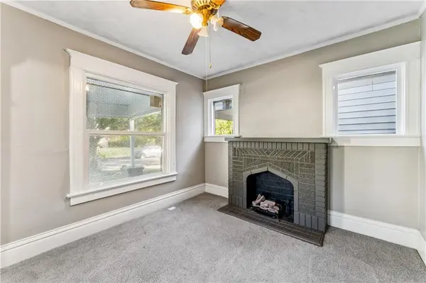 2734 Park AVE, Kansas City, MO 64109
