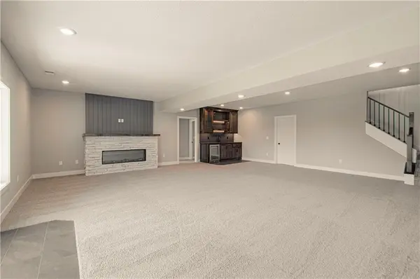 14535 S Dawson ST, Olathe, KS 66061