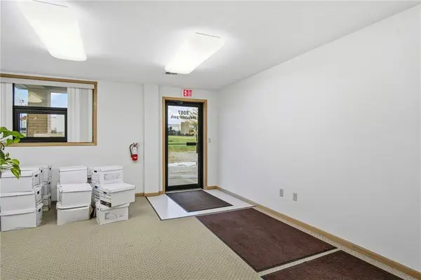 8007 Industrial Park LN, Atchison, KS 66002