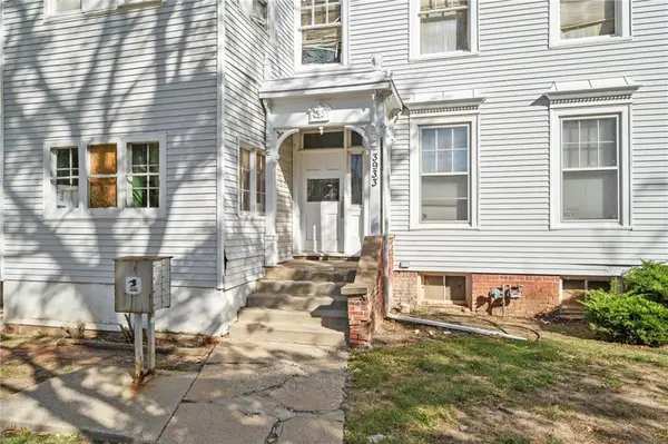 3933 Warwick BLVD, Kansas City, MO 64111