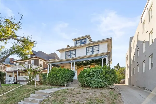 3826 Warwick BLVD, Kansas City, MO 64111