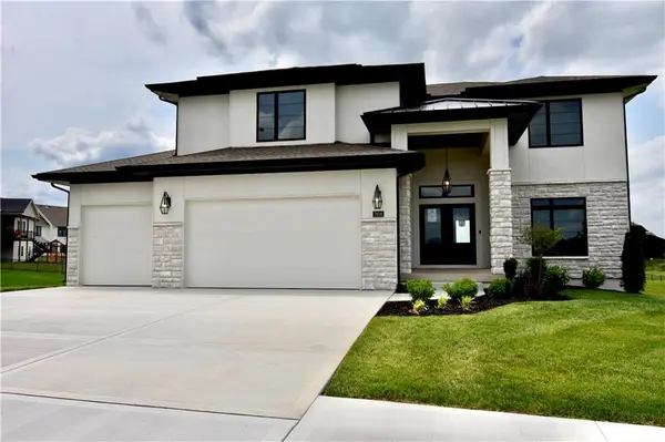 7616 N Booth AVE, Kansas City, MO 64158