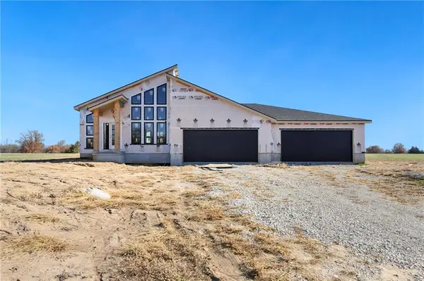 7915 S Old Major RD, Grain Valley, MO 64029