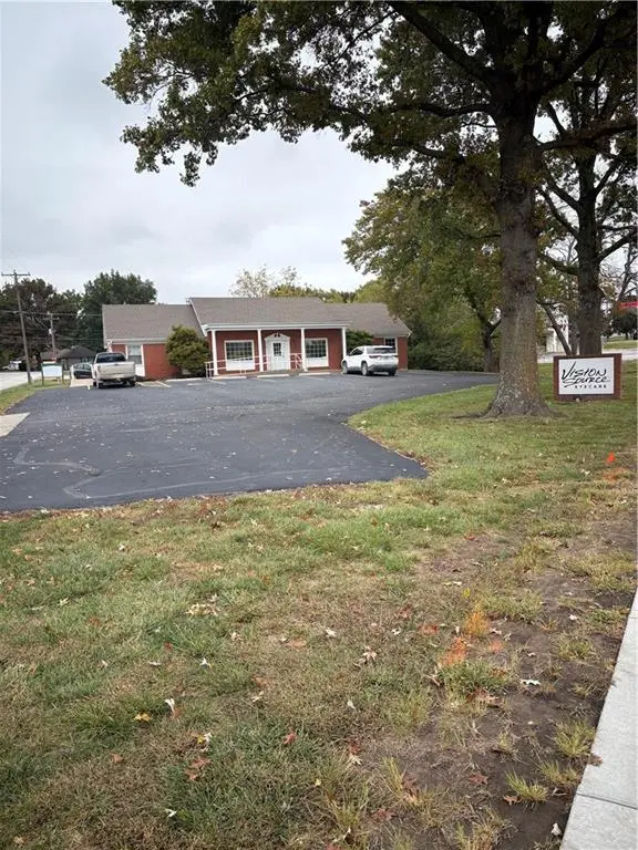 2100 E Mechanic ST, Harrisonville, MO 64701