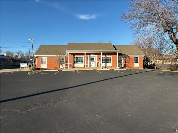 2100 E Mechanic ST, Harrisonville, MO 64701