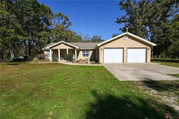 33981 County Road 96 HWY, Cross Timbers, MO 65634