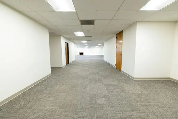 8675 W 96th ST, Overland Park, KS 66212