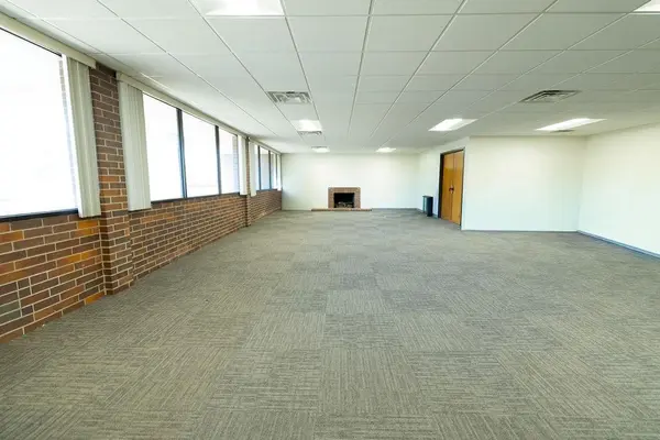 8675 W 96th ST, Overland Park, KS 66212