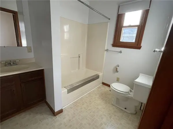 107 E Pleasant ST, Butler, MO 64730