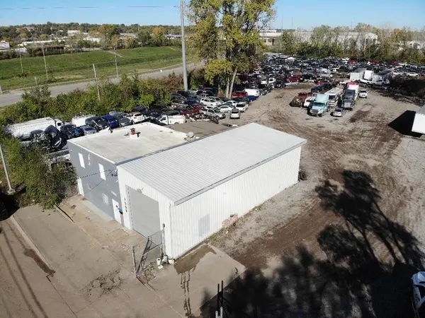 7900 E 17th ST, Kansas City, MO 64126