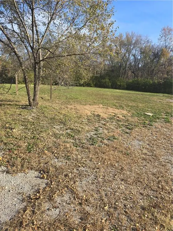 405 E 85th ST, Kansas City, MO 64131