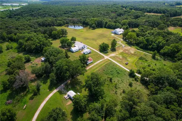 2105 NE 315 Pvt RD, Osceola, MO 64776