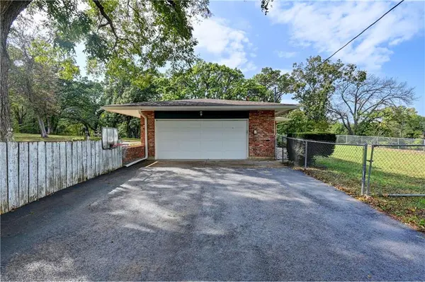 2660 Indiana TER, Ottawa, KS 66067