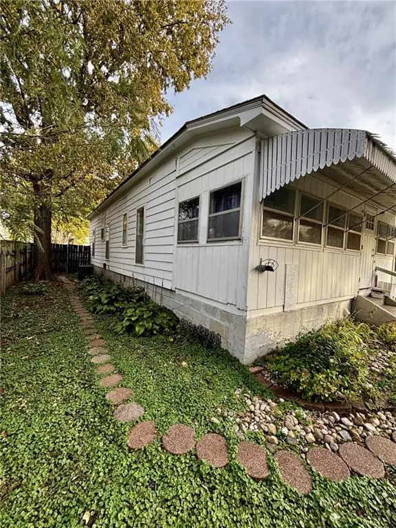 1015 S Grant AVE, Chanute, KS 66720