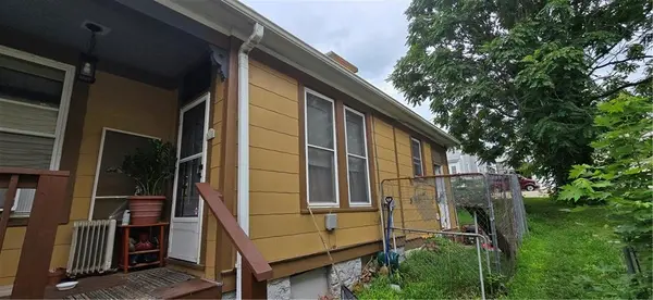 512 Miami ST, Leavenworth, KS 66048