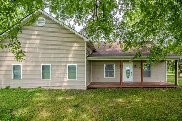 18680 State Route UU HWY, Jameson, MO 64647
