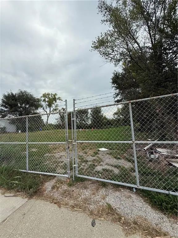 5307 Prospect AVE, Kansas City, MO 64130