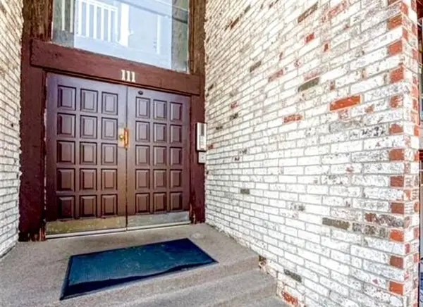 111 E 50TH ST #B, Kansas City, MO 64112