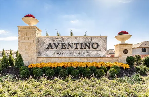 4502 W 136th ST, Leawood, KS 66224
