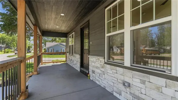 227 E Mill ST, Osawatomie, KS 66064