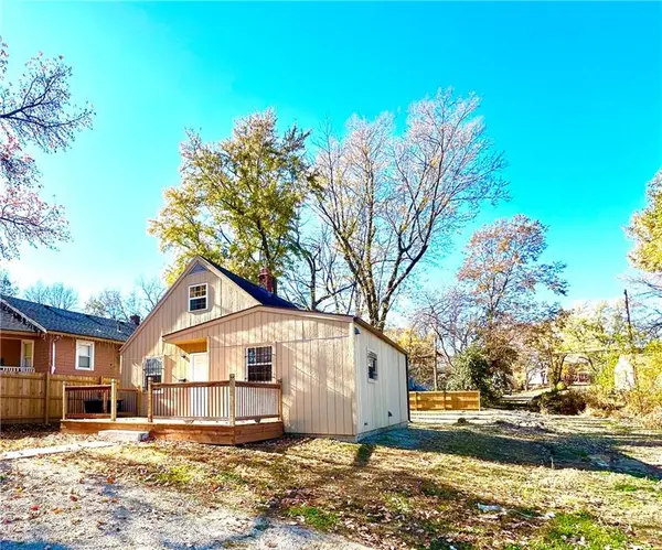 3400 Cypress ST, Kansas City, MO 64128