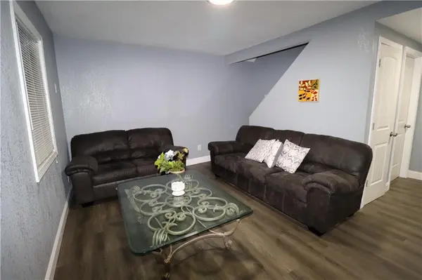 3400 Cypress ST, Kansas City, MO 64128