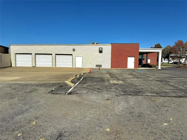 209 S 2nd ST, Clinton, MO 64735