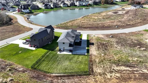 1303 Larson AVE, Warrensburg, MO 64093