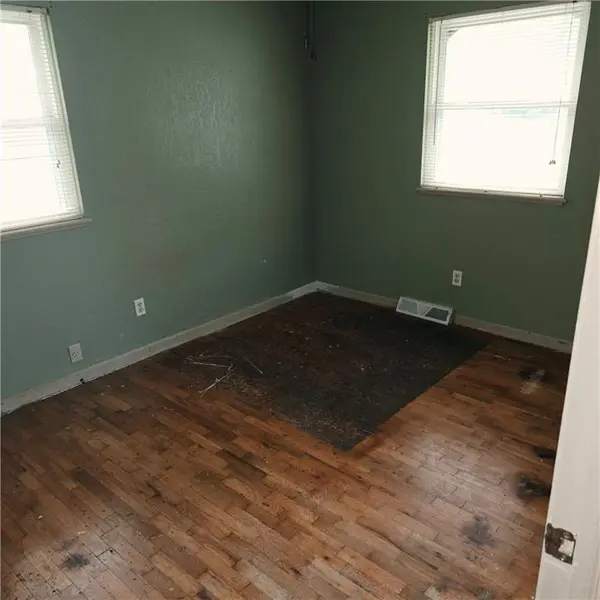 415 E Buchanan ST, Richmond, MO 64085