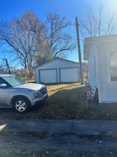 1103 Chestnut ST, Osawatomie, KS 66064