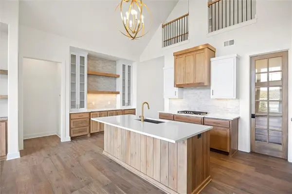 17028 Rosehill ST, Overland Park, KS 66221