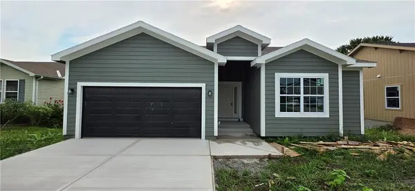 4816 Crystal DR, St Joseph, MO 64503
