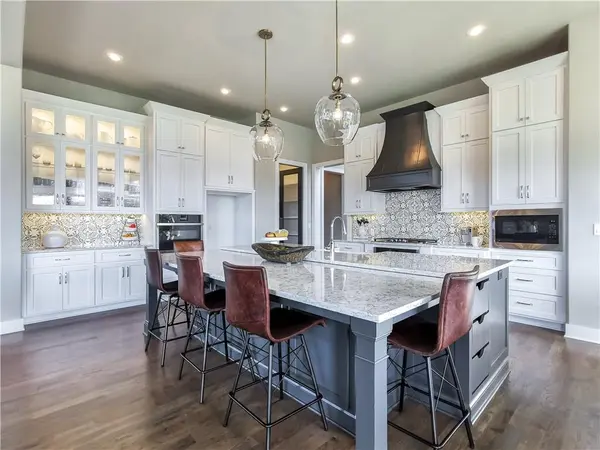 15915 Glenfinnan WAY, Loch Lloyd, MO 64012