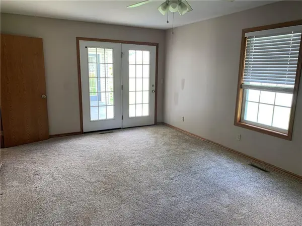 1019 S Hugh ST, Frontenac, KS 66763