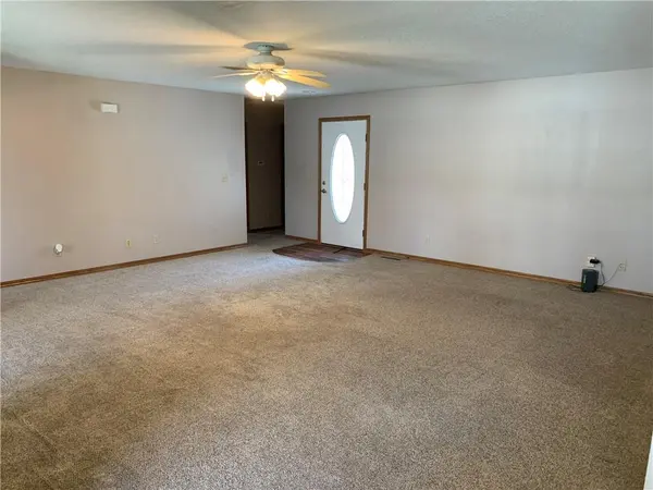 1019 S Hugh ST, Frontenac, KS 66763