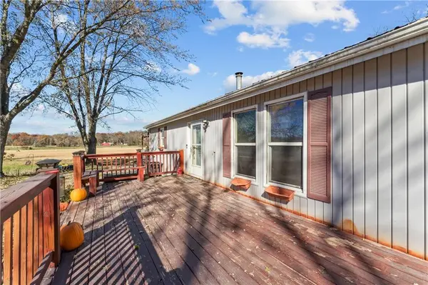 10540 W 287th ST, Louisburg, KS 66053