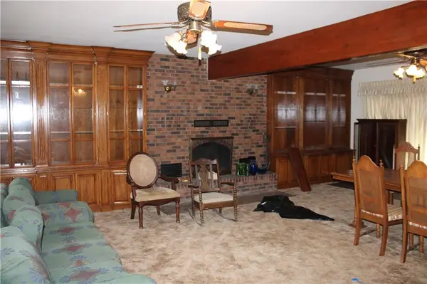 2011 S English ST, Pittsburg, KS 66762