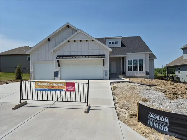 4490 Aspen DR,  Basehor,  KS 66007