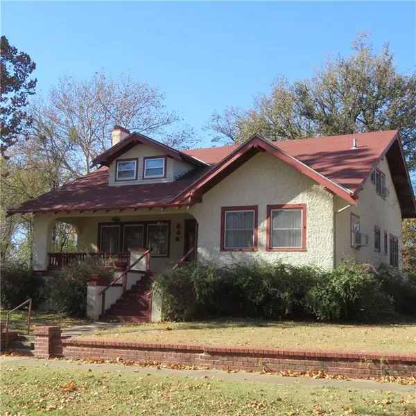 846 N SYCAMORE ST, Iola, KS 66749